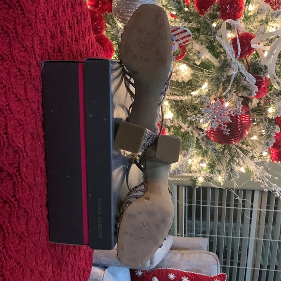 Vince Camuto Heels - Picture 5 of 5